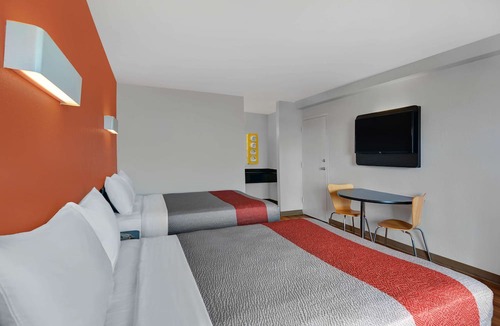 Cutler Bay Hotel | Motel 6 Cutler Bay, FL