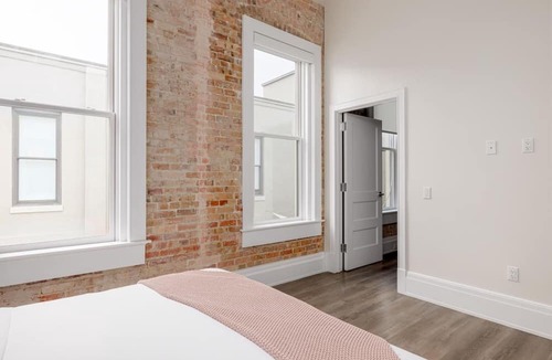 Downtown Condo | To Geaux Cups Luxury in this stunning