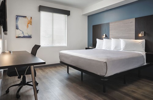 Ferry Pass Apartment | stayAPT Suites Pensacola-UWF/West Florida Hospital Area