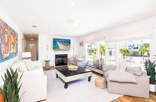 Toilla Segunda Condo | 4 Bedrooms | Sleeps Up to 15 | Private Pool | Game Room | Walk to Beach