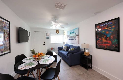 McGregor Apartment | Havana Nights Honeymoon: King Bed, Sofabed, Patio & Wi-Fi – Book Your Escape!