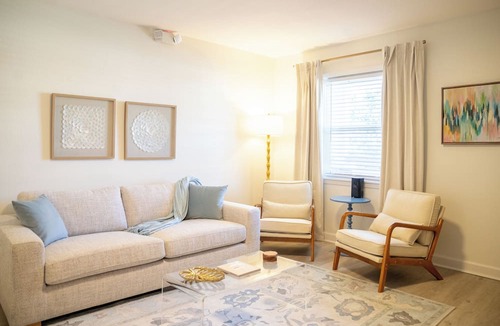 Biloxi Condo | 2BR w/POOL in the PERFECT location near Beach and Downtown! Porter #10