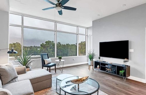 South Eola Apartment | Luxury 1260sq ft 2 Bd/2BTH in DT