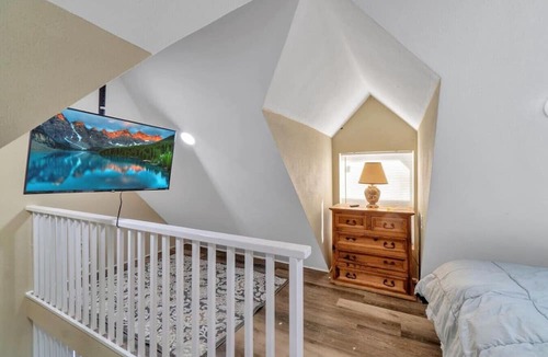 East Pensacola Heights Apartment | By the Bayou, Close to Downtown, Centrally Located