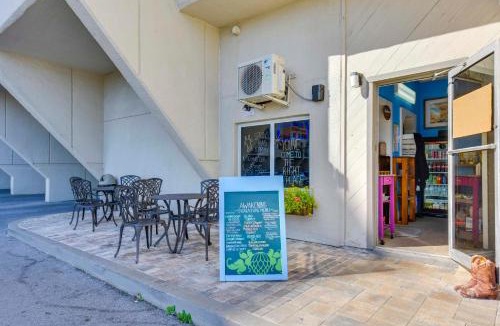 Sunnyside House | ‘Emerald Dreams’ Beach & Lakefront West PCB Condo