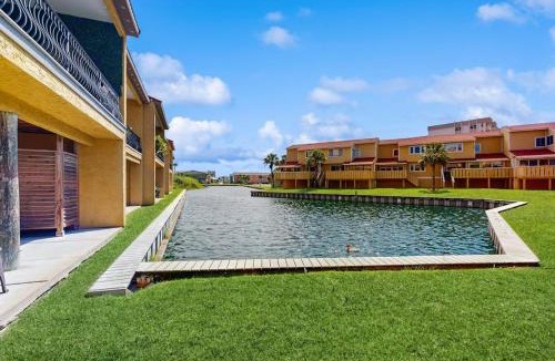 Villa Segunda House | Gorgeous townhouse plenty of space family-friendly & close to everything