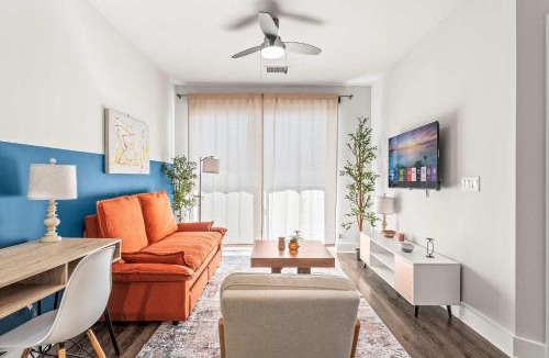 Central Business District Apartment | Virelli Apartments Upscale King Suite in the Heart of Orlando w Pool
