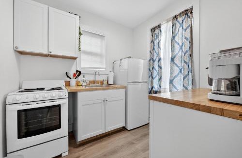 South Pensacola Apartment | Unit 1 Pensacola Cozy Studio
