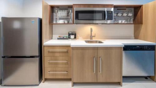 Southeast Pensacola Hotel | Home2 Suites By Hilton Pensacola Airport Medical Center