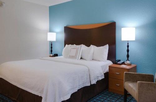 Titusville Hotel | Fairfield Inn and Suites by Marriott Titusville Kennedy Space Center