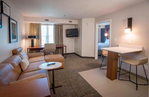 Southeast Pensacola Hotel | Residence Inn by Marriott Pensacola Downtown