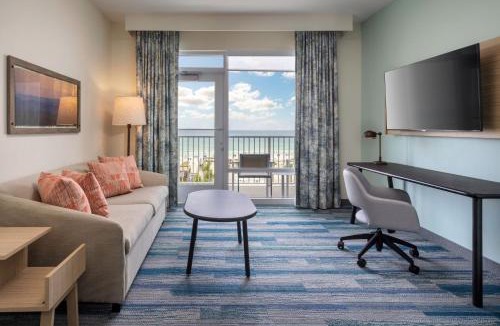 Pensacola Beach Hotel | Fairfield by Marriott Inn & Suites Pensacola Beach