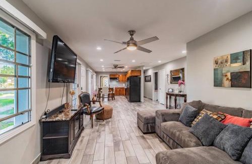 Bay Crest Park House | Cozy Corner Boat Ramp, 5 minutes to Tampa International Airport