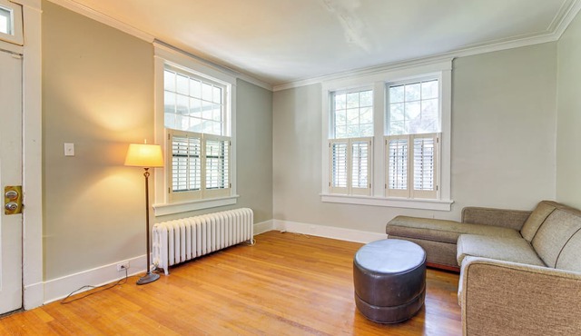 Midtown Duplex 1 Mi to Memphis Zoo & Overton Park!
