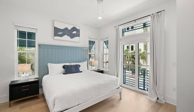 The Akoya Pearl - 2 Beach Homes Steps From CWB