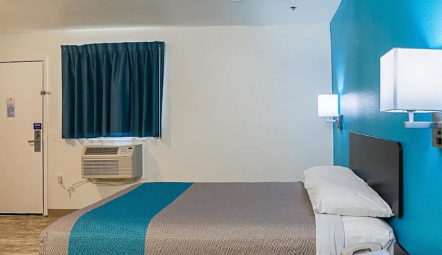 Motel 6 Bay Saint Louis, MS