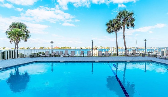 Sabine Yacht & Racquet #5E | Great Water Views!