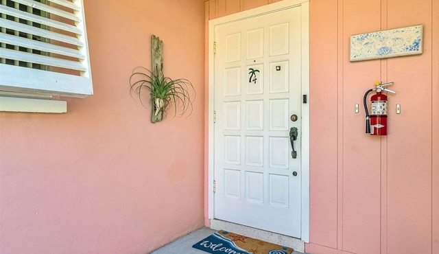 West End Paradise Unit 4 Scallop 5 - One bedroom suite w/water views