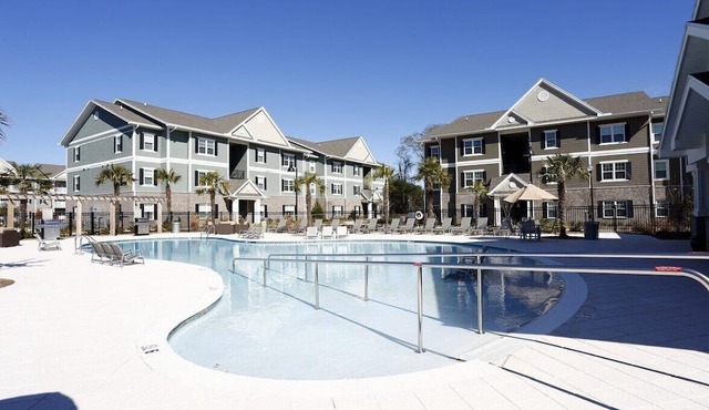 Luxury Living @ Its Finest!