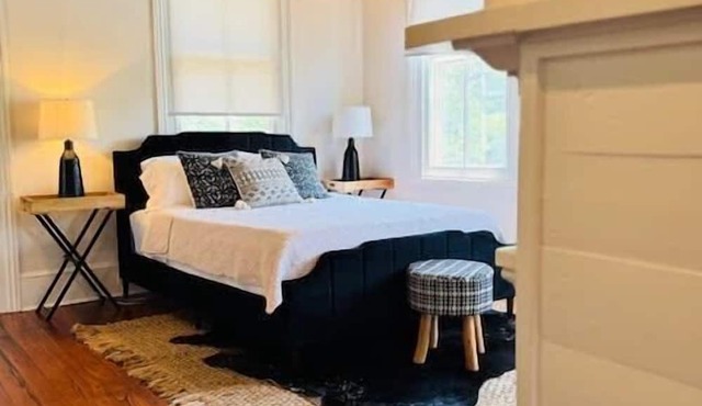 The Kelley House | Suite 4 w/Balcony Access