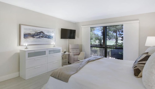 PGA National Golf Villa, Golf Views, Pool, Beaches, Walk to Resort, Spa, Dining