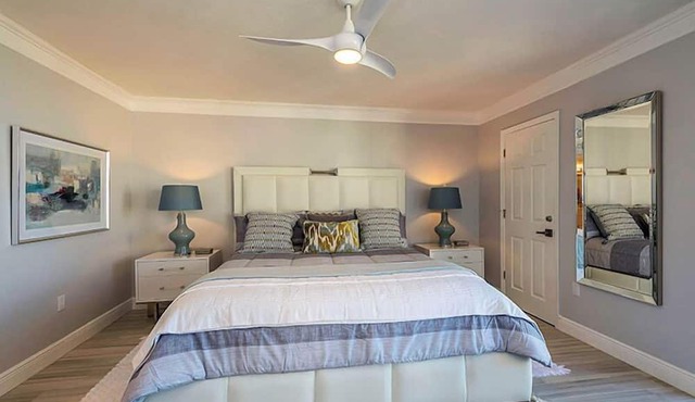 Dazzling 9th floor views of the Gulf! CL0903
