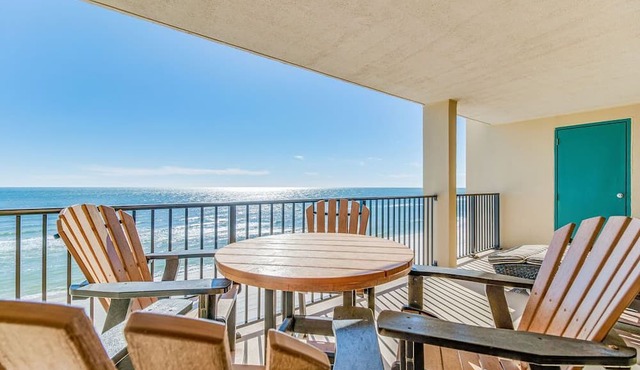 Orange Beach Gulf-View 2BR Sleeps 5 65" TV High-Top Chairs Pools Boats