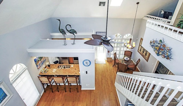 Osprey Nest - Two bedroom w/Loft duplex with shared pool