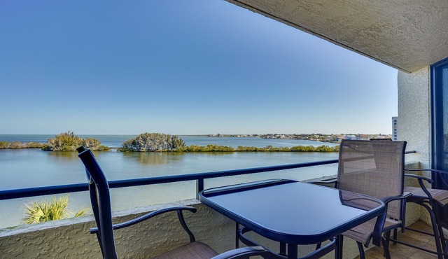 Cozy Condo w/Gulf View, Bird Watching + Telescope