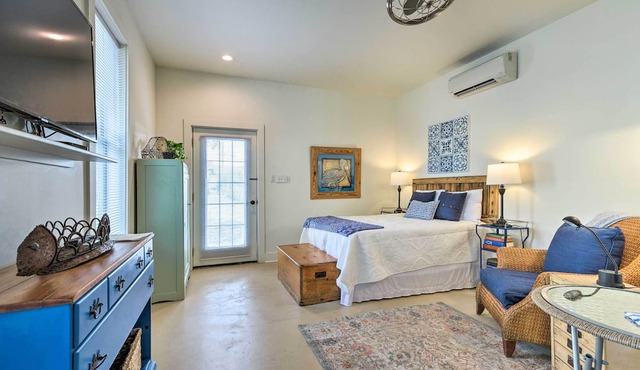 Old Town Getaway, Walk to Shopping, Dining & Bay!