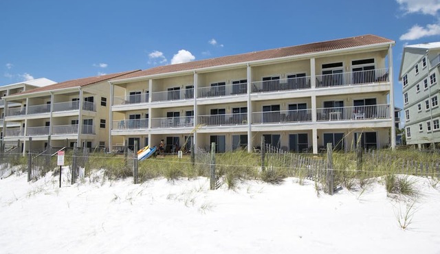 "Endless Waves-208" | Beachfront | Stunning Beach Views | Bike to Seaside