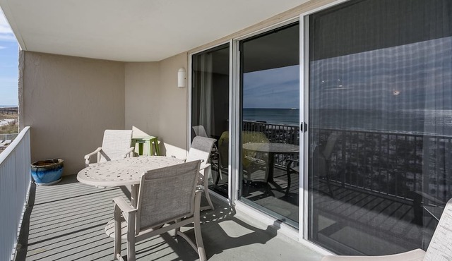 Gulf-Front Retreat with Stunning Emerald Water and white Sand Views-SV421