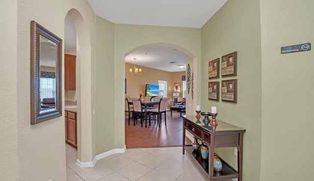 Vista Cay 3 Bed 2 BT Penthouse Luxury