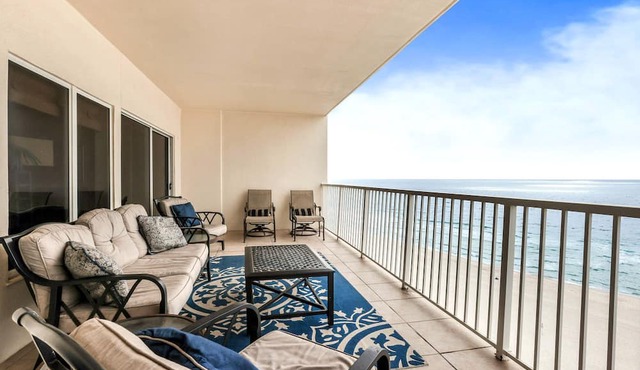 Admiral Quarters 2BR 2.5BA, SUPER NICE, 1521sf, Aug availability