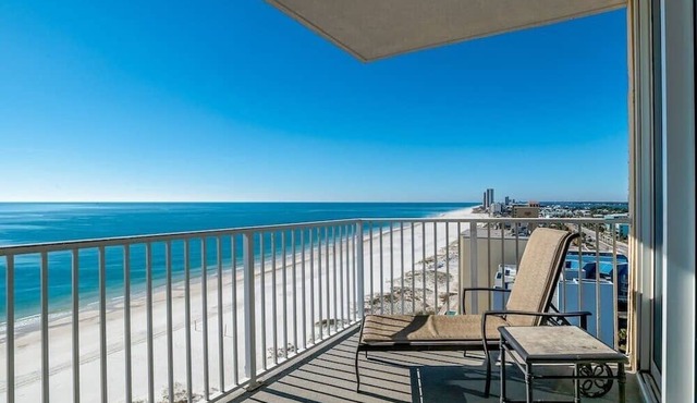 San Carlos 1209 | Gorgeous, updated direct beach front! Walk to shop, dine, fun!