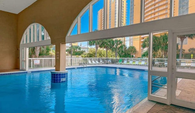 406 Celadon 1 Bedroom with KING BED and 2 Baths + bunks & FREE BEACH SERVICE!