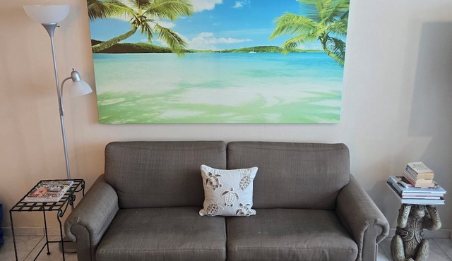 AMAZING BCHFRNT UNIT WITH POOL,TIKKI BAR, FREE PARKNG, WI-Fi, GYM & TENNIS COURT