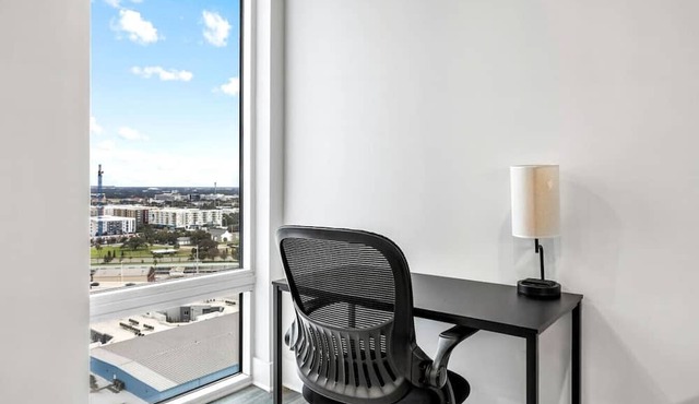 Modern Channelside 1BD Apartment | Close to DT!