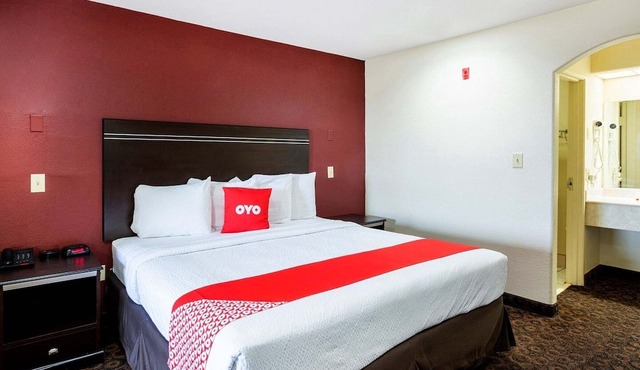 King Bed | Non-Smoking