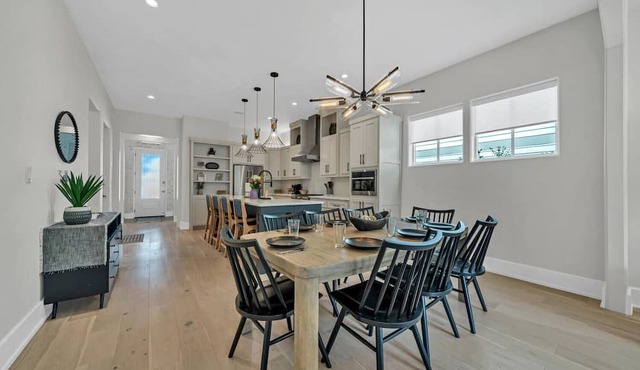 Private 20ft. Pool, New Construction Home - Bikes