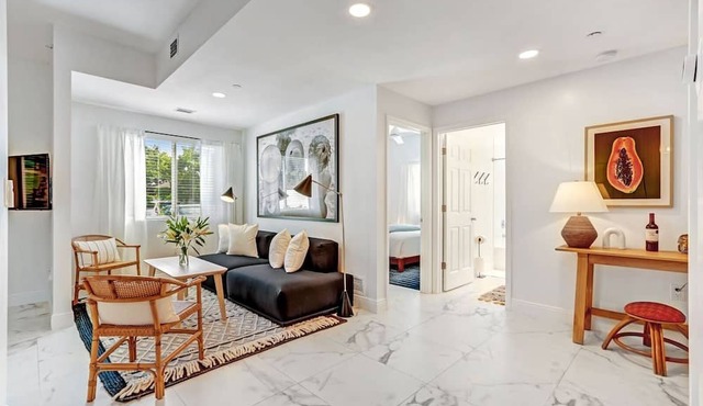 ArTease Wynwood Collection: Sleeps 16 & Free Parking
