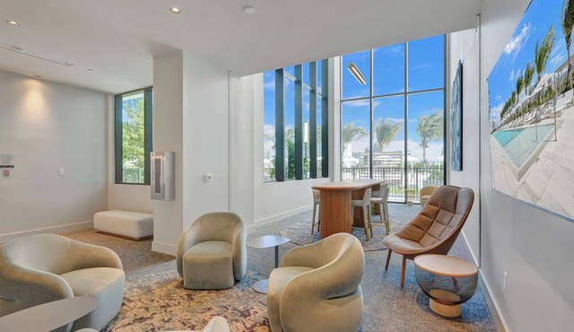 20th Floor Urban Coastal Escape | Oceanview 1BR