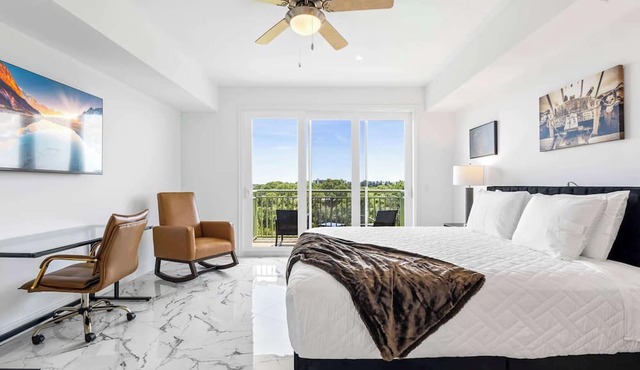 RIVER FLY IN: Coastal Penthouse, Panoramic Views