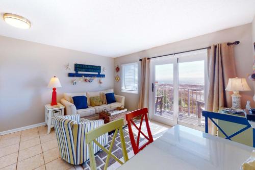 Gulf-Front Condo on the Dunes with Balcony & Shared Pool