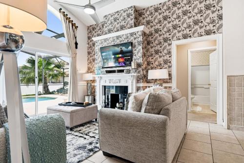Makin Memories 4BR Villa with South Facing Pool and Spa