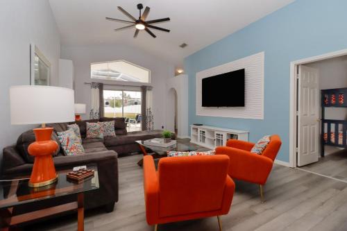 Making Dreams 4BR Family Villa with Pool and Game Room Near Disney Parks