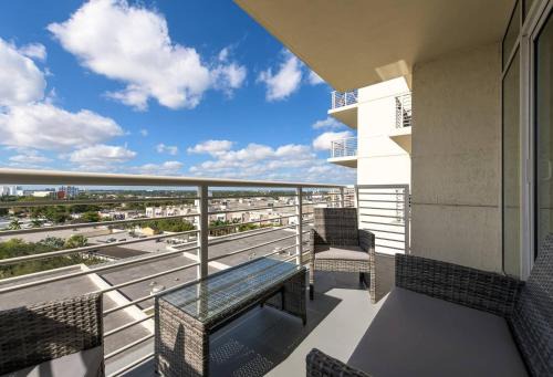 Modern 1 Bedroom Midtown Miami with FREE Parking