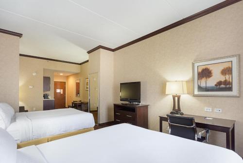 Holiday Inn Express Hotel & Suites Byram by IHG